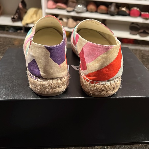 Chanel Multicolor Printed Canvas and Patent Leather Cc Cap Toe Espadrilles 40 - Picture 4 of 10